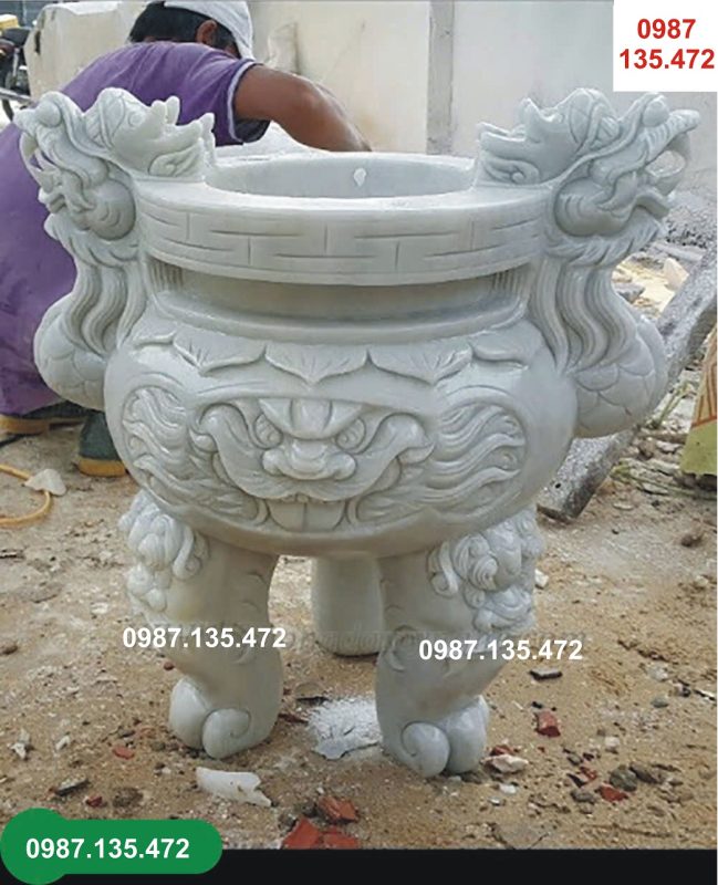 Điêu khắc bia mộ và lư hương bằng đá tự nhiên...