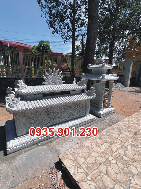 Mẫu mộ bằng đá