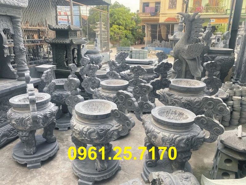 Điêu khắc bia mộ và lư hương bằng đá tự nhiên...